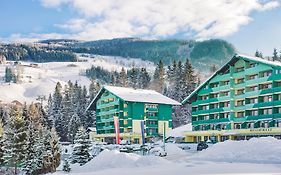 Alpine Club Resort